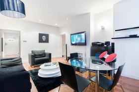 2 bedroom Flat to re...